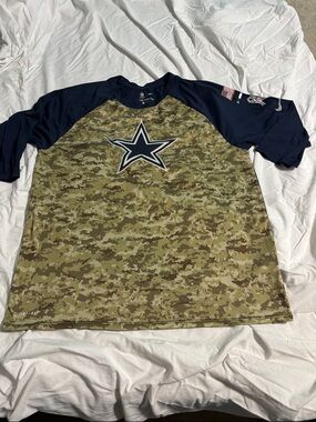 Nike Men’s Short Sleeve Dallas Cowboys Camo Tee in Olive & Navy
